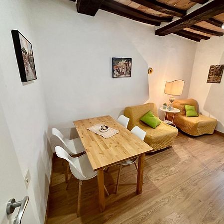 Red House Apartment Gubbio Bagian luar foto