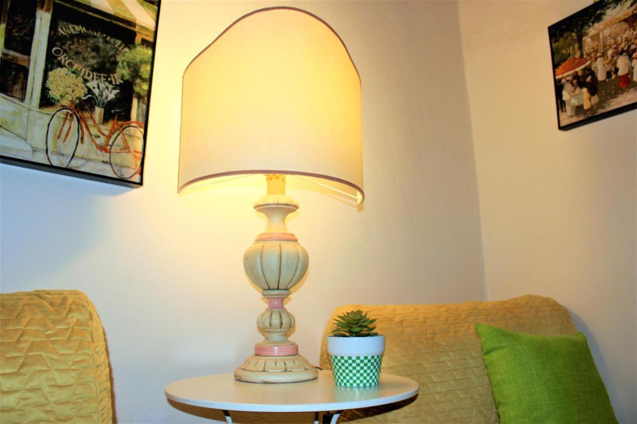 Red House Apartment Gubbio Bagian luar foto