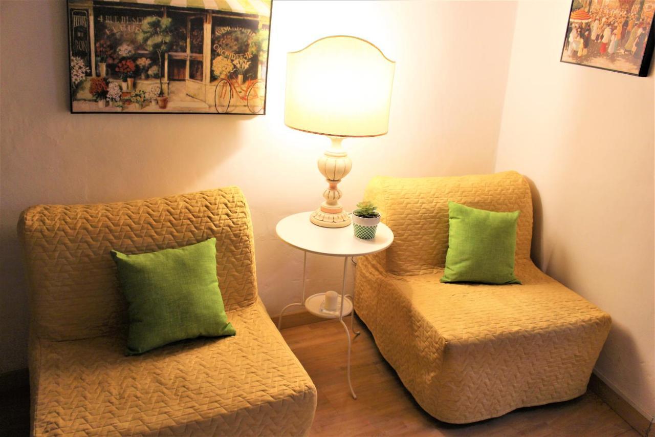 Red House Apartment Gubbio Bagian luar foto