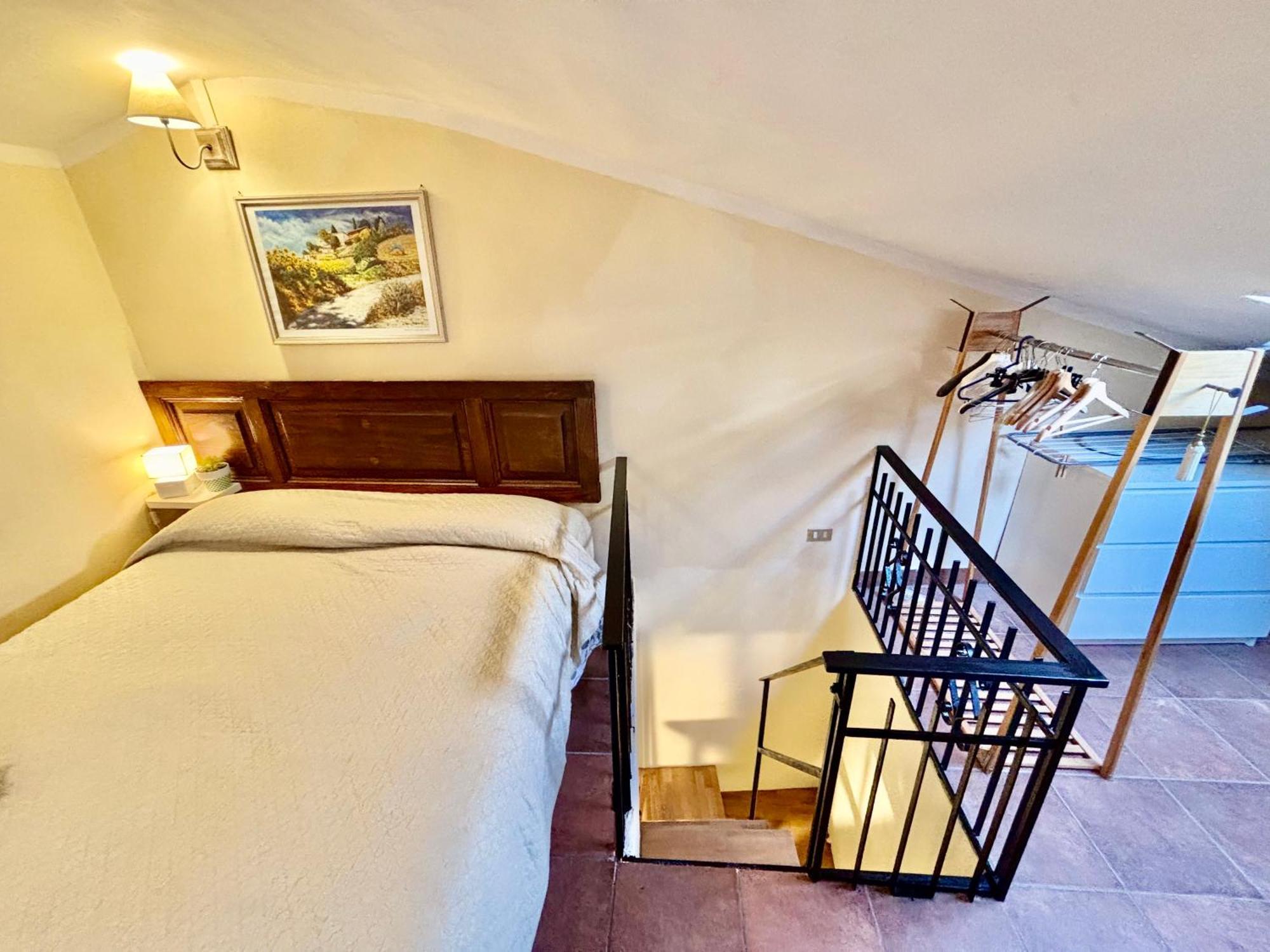 Red House Apartment Gubbio Bagian luar foto