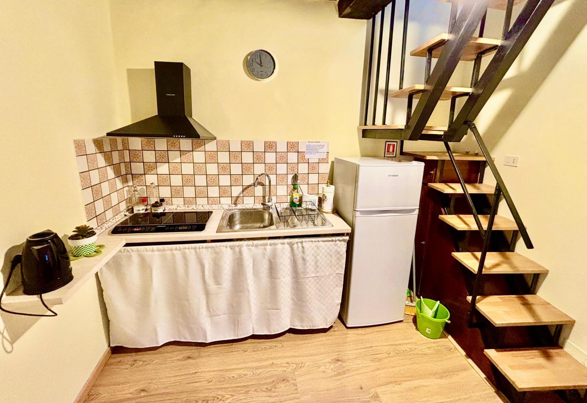 Red House Apartment Gubbio Bagian luar foto