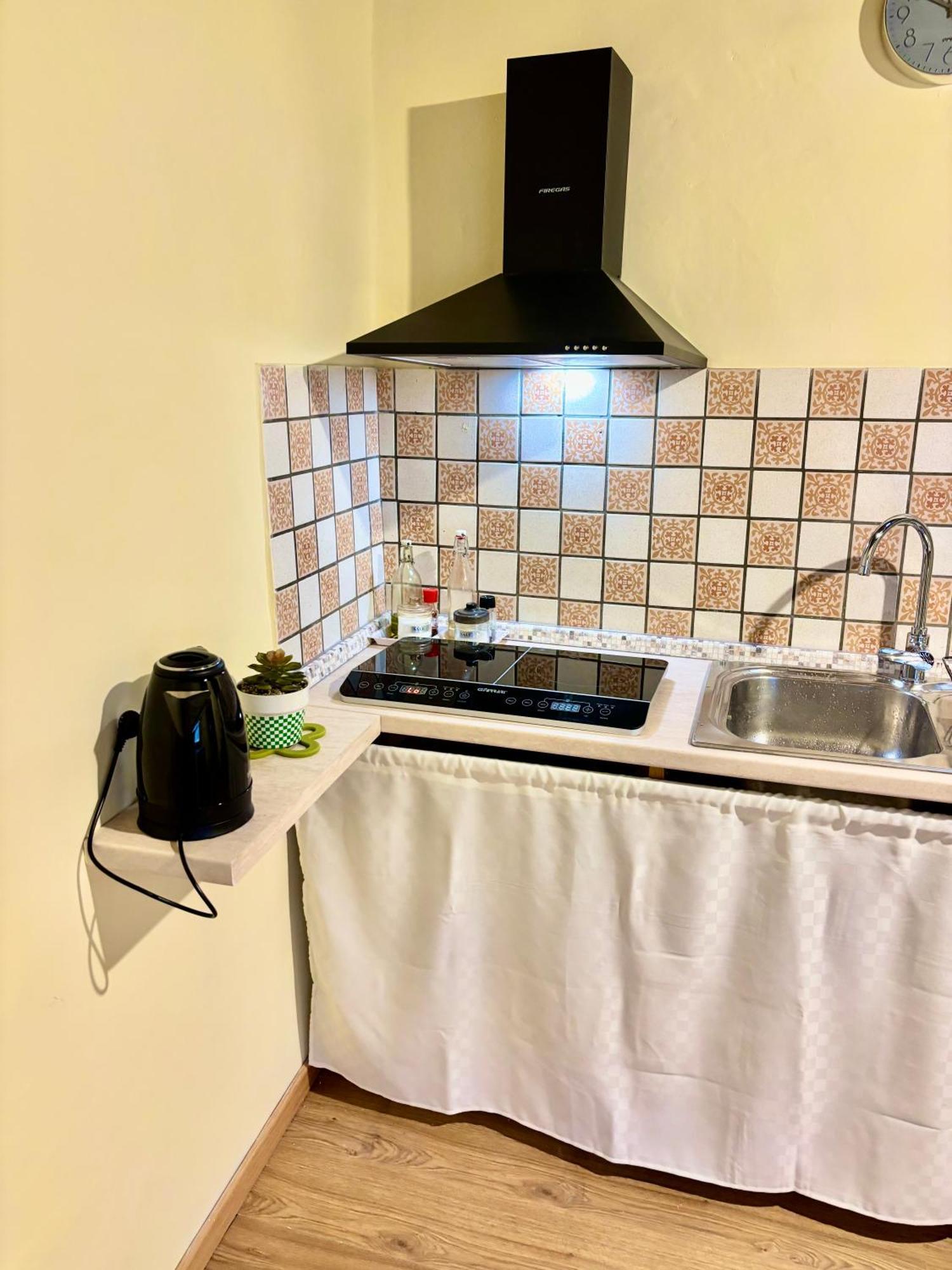 Red House Apartment Gubbio Bagian luar foto
