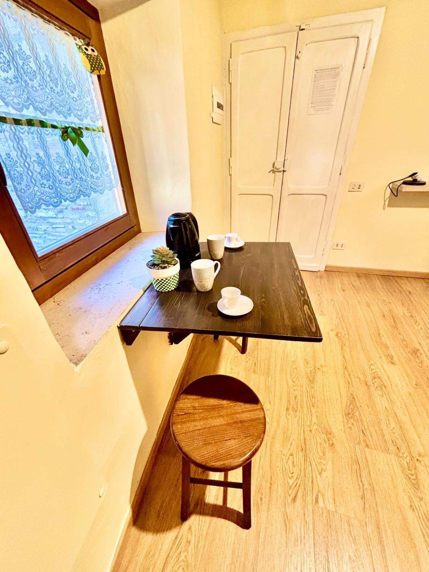 Red House Apartment Gubbio Bagian luar foto