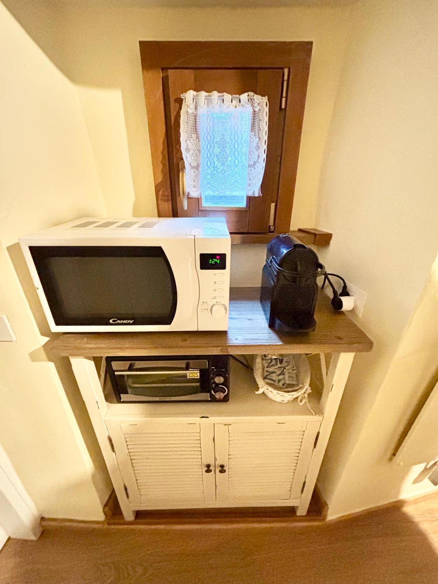 Red House Apartment Gubbio Bagian luar foto